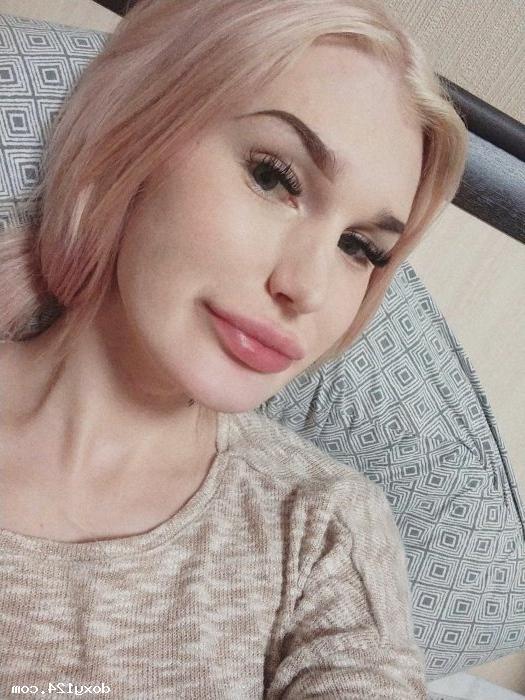 Проститутка Варенька, 29 лет, метро Суворовская